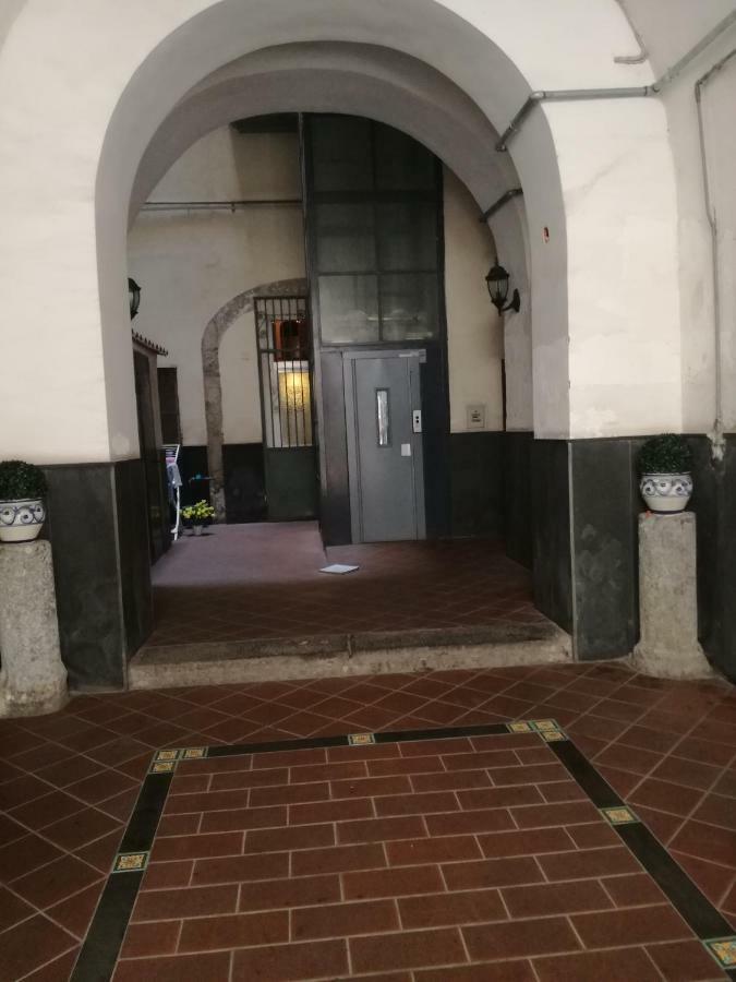 B&B Stella 10 Napoli Eksteriør billede